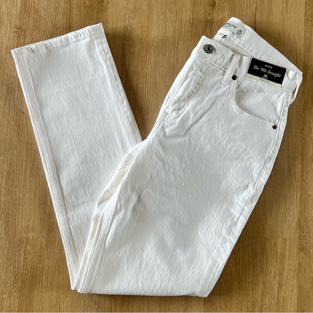Abercrombie The 90’s Straight Curve Love Jeans
